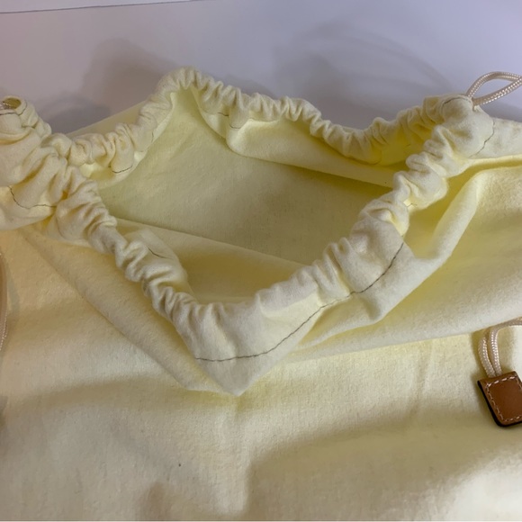 Tumi Dust Cover Bag with Drawstring Top - Picture 6 of 9